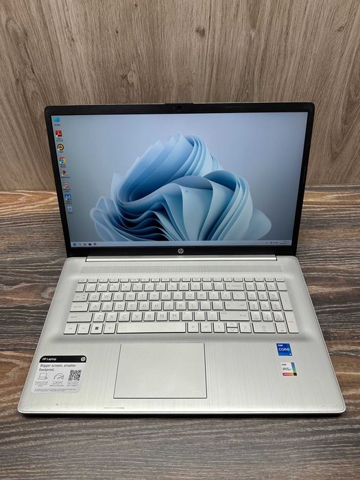 Ноутбук HP 17.3 FHD|core i5-1135G7|DDR4-16GB|SSD-240GB|Intel Iris Xe