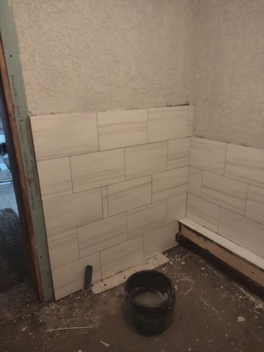 Будівельні роботи, косіння трави, встановлення парканів пилка і рубка