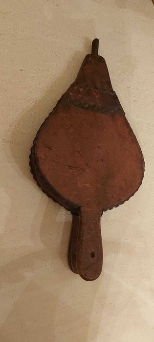 Soprador de lareira muito antigo