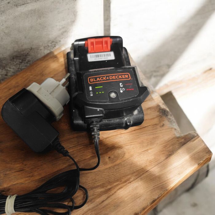 Na Lewara Zestaw wkrętarka i zakrętarka Black+ Decker 18v