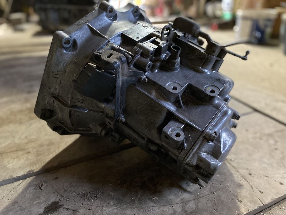 КПП коробка передач F-35 13101871 Opel Vectra C Signum 2.2 dti y22dtr