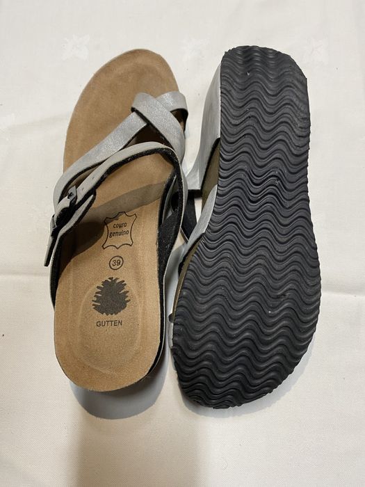 Chinelos de sola alta