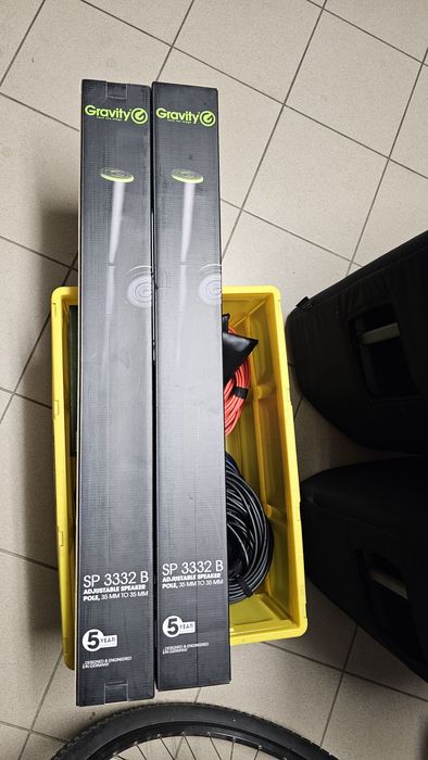 Zestaw nagłośnienia Mackie Thump, Soundcraft MFXi, Gravity, AKG wms40