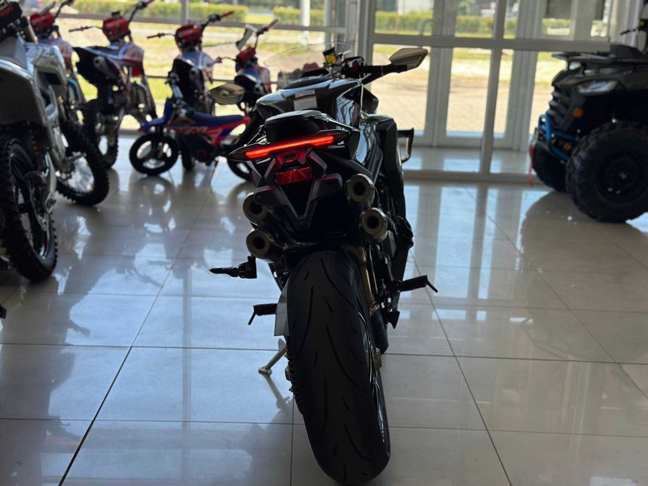 Мотоцикл CFMOTO 750SR-S