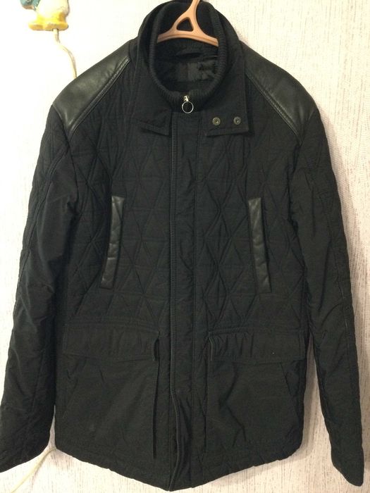 Продам   демисезонную мужскую куртку "ENRIKOMARINELLI" оригинал