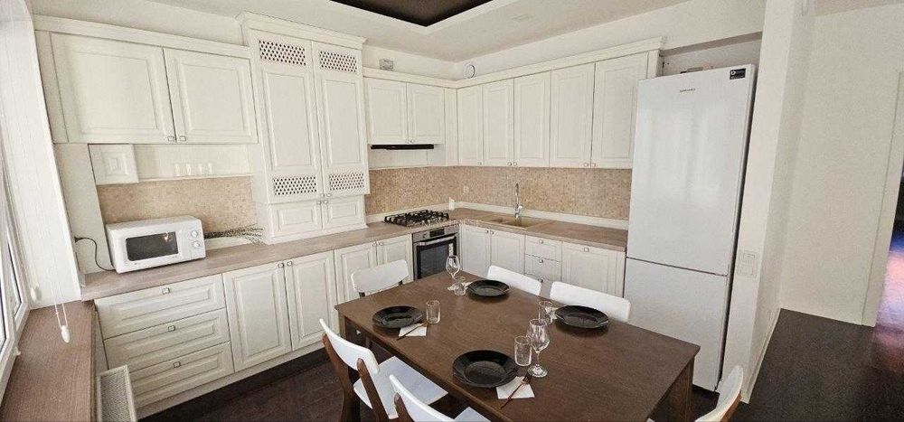 Продаж 3-кімнатної квартири на Крюківщині