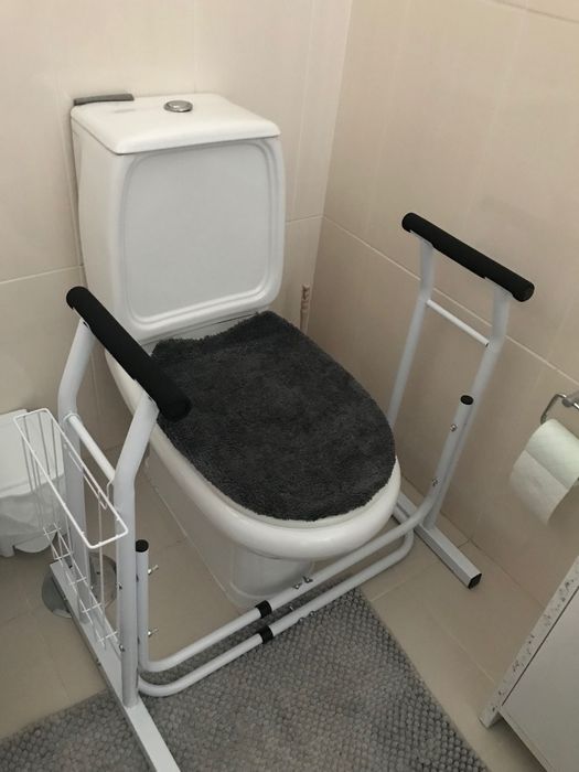 Apoio geriátrico para WC
