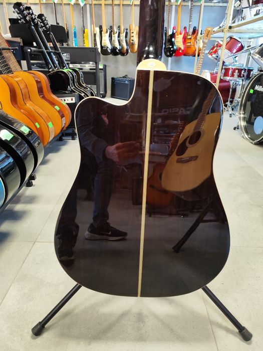 Gitara basowa elektroakustyczna Stagg