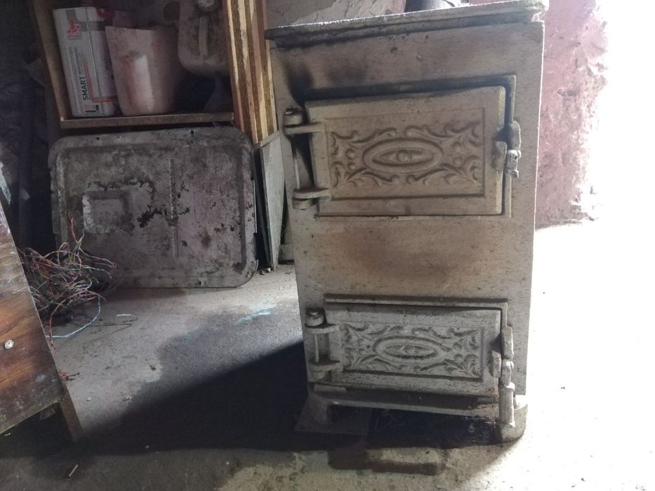 Продаю заводськую чугуную  буржуйку б/у