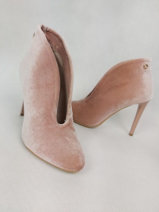 Botki welur cielisty róż 36 CARINII oryginalne plusz HIT