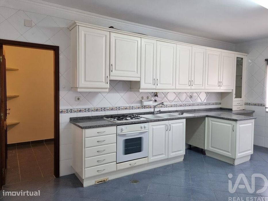 Apartamento T3 em Poiares (Santo André) de 126,00 m2