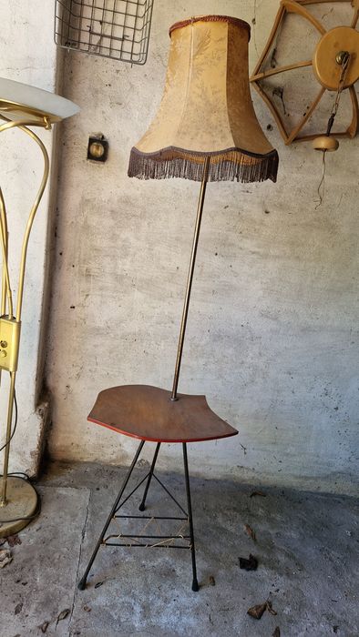 Gazetnik Prl z lampą
