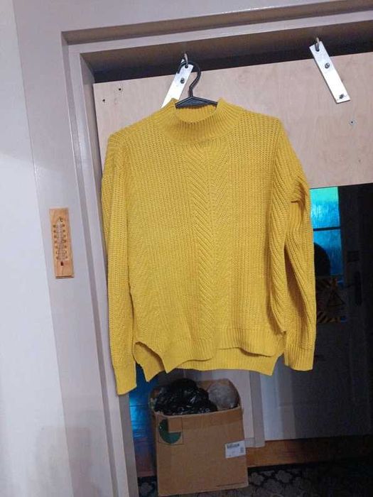 Sweter Primark żółty