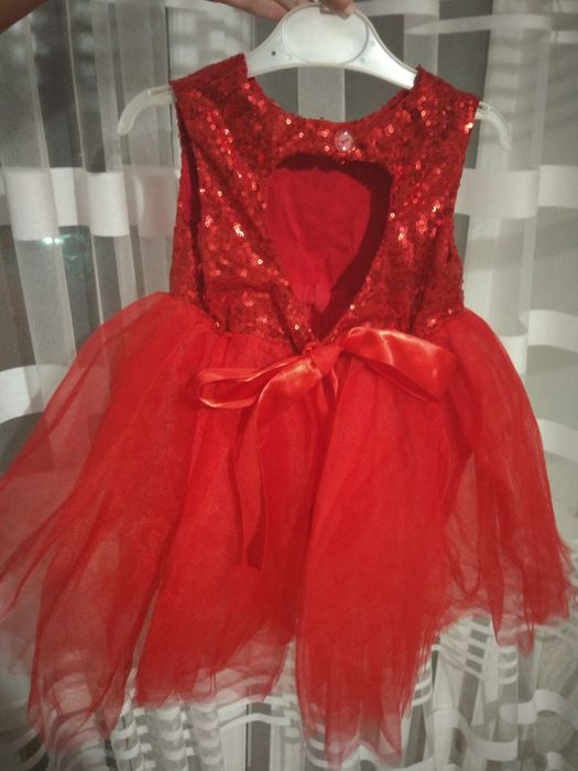 Сукня для дівчинки