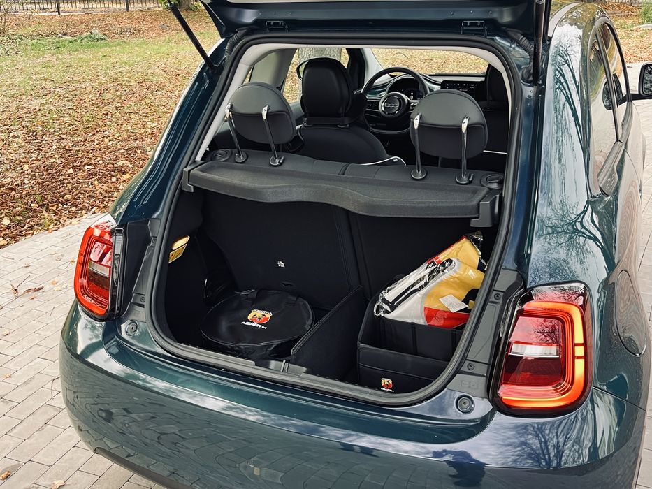 Новий Fiat 500e Abarth без пробігу