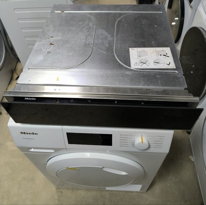 Підігрівач посуду Miele ESW 7010