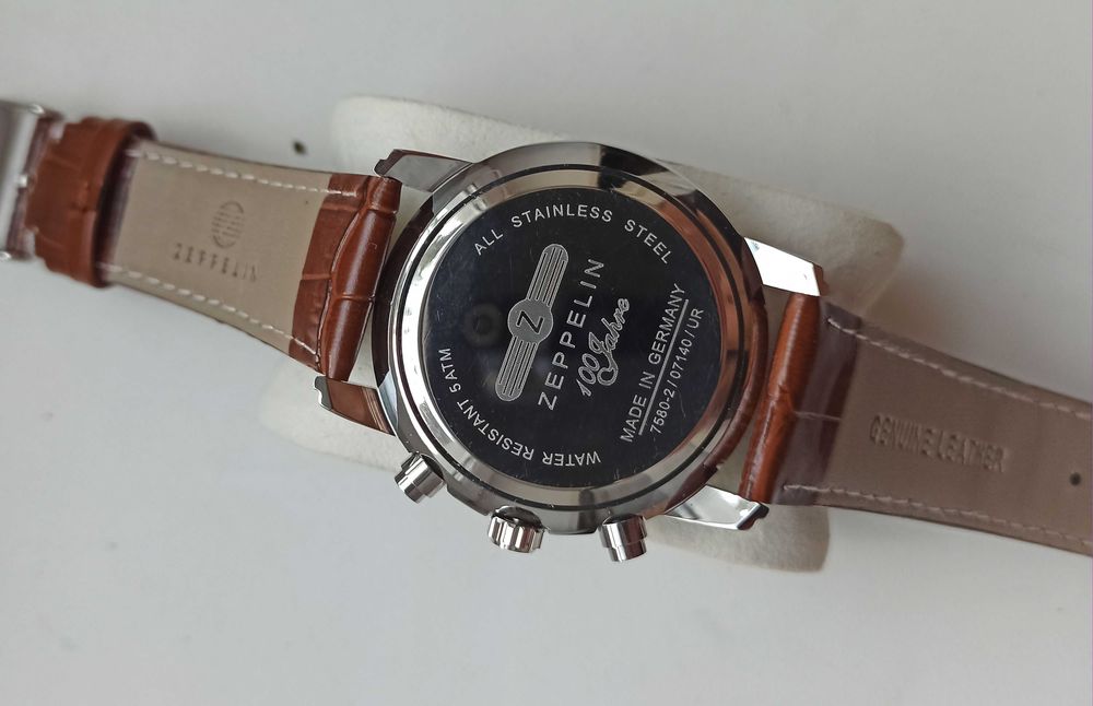 Часы Zeppelin классические