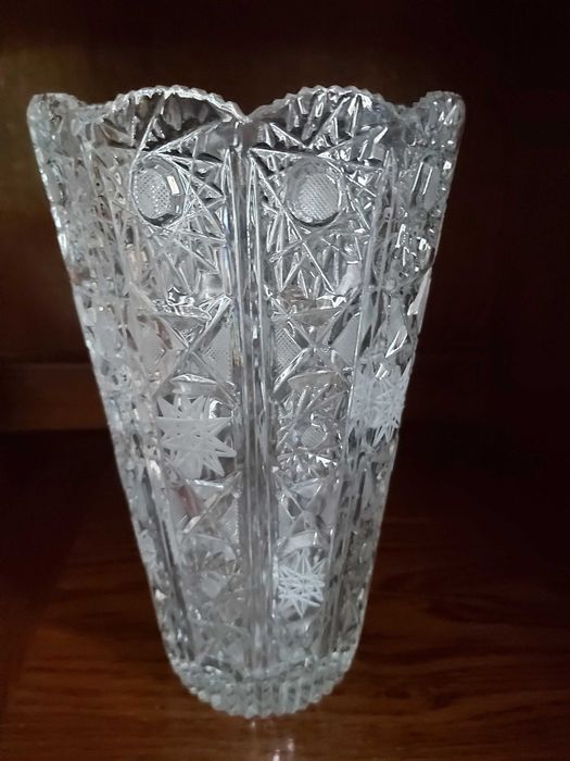 Ваза хрустальная