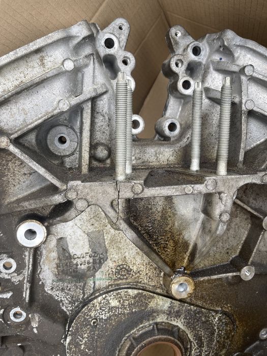 Кришка цепу ГРМ Ford EDGE 2017 року, 3,5. Тріщина