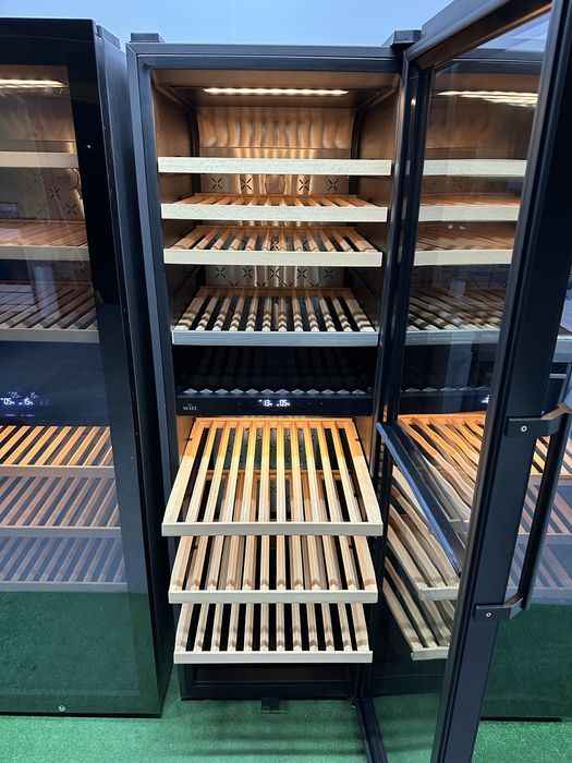 Винна шафа WITT WCF601852 Wine Cooler 2 температурні зони 193 пляшки