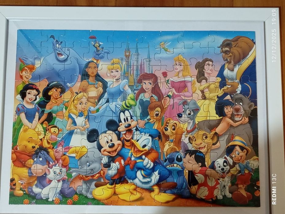 Puzzle em madeira com moldura