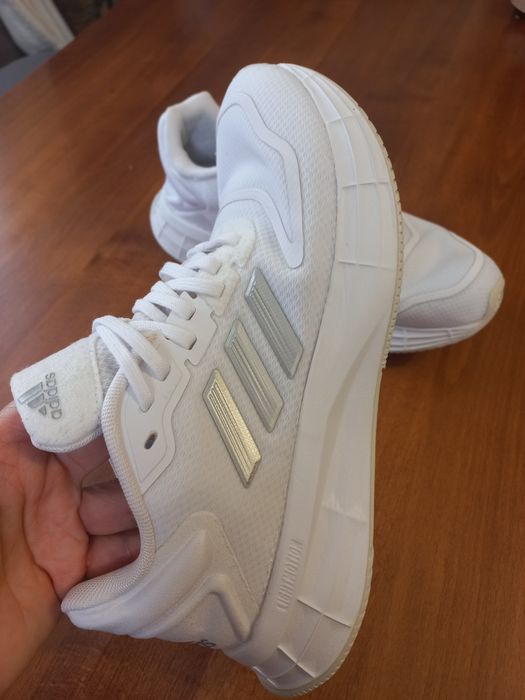 Кросівки жіночі  adidas 37р