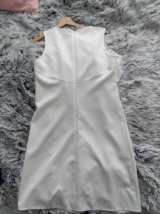 Sukienka biała elegancka