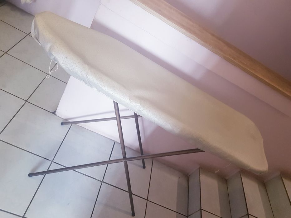 Sprzedam deskę do prasowania .