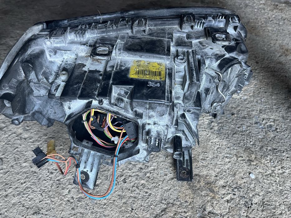 Фара ліва х3 е83 2009 рік справна