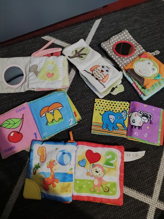 Підвіска в коляску, книжечки шуршалки