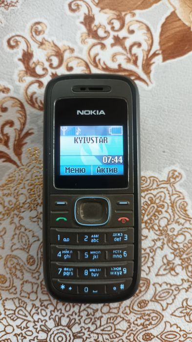 Nokia 1208 телефон