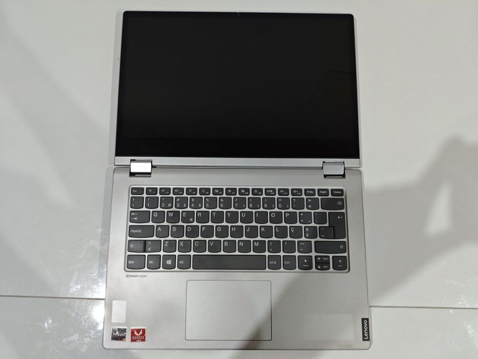 Lenovo Ideapad C340  ler descrição 
SSD 477GB / Vega 8 -