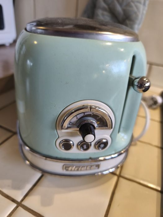 Toster vintage, stylowy , starodawny