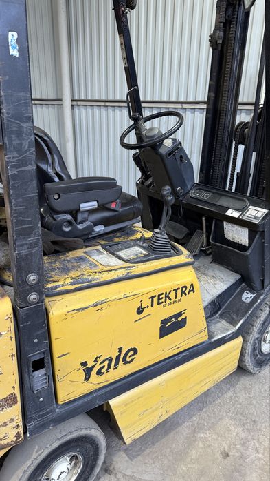 Вилковий навантажувач Yale GLP 16