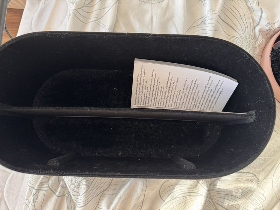 Sprzedam dayson airwrap suszarki-lokówka.