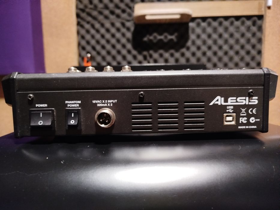 Alesis Multimix8 USB FX