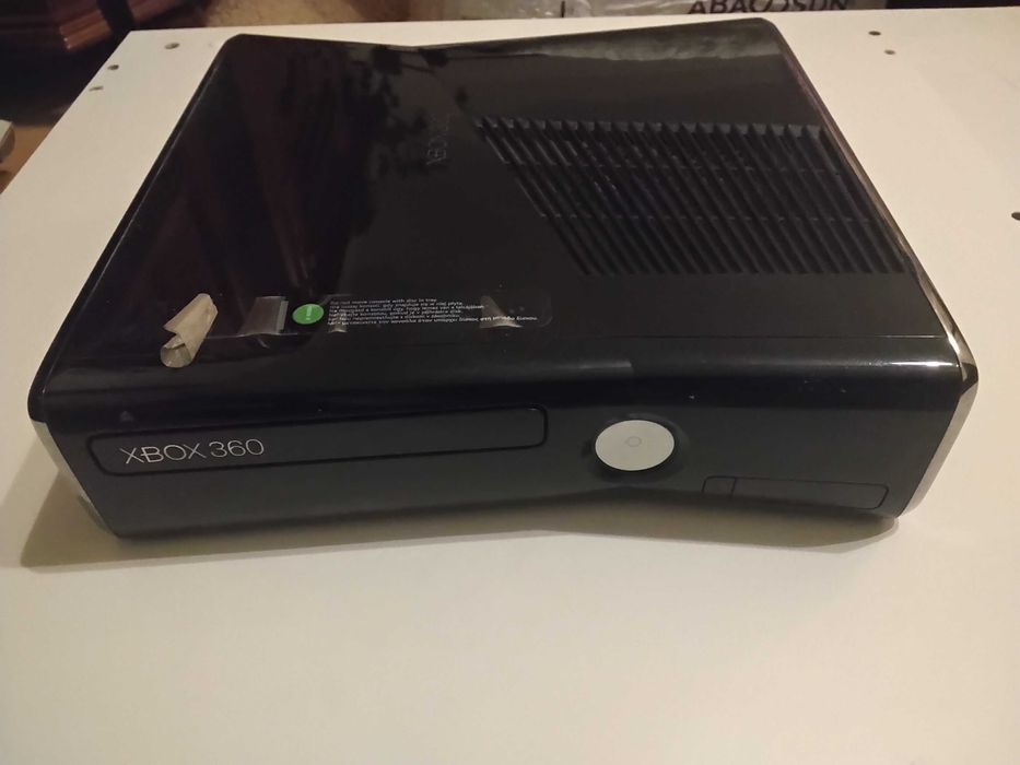 Sprzedam Xbox 360 model 1439