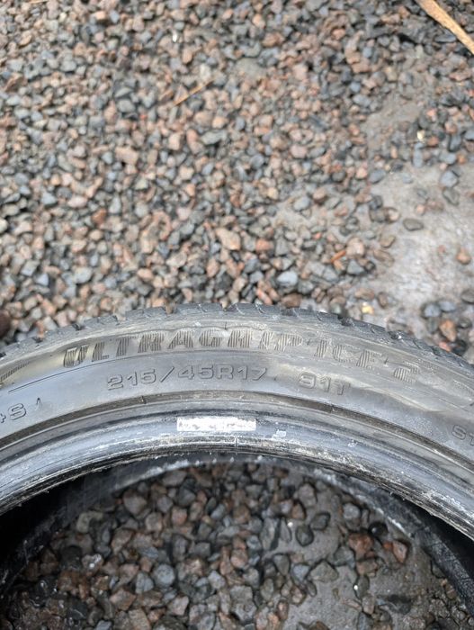 Зимова шина розпаровка Goodyear 215/45 R17 215*45 17 Ultragrip Ice-2