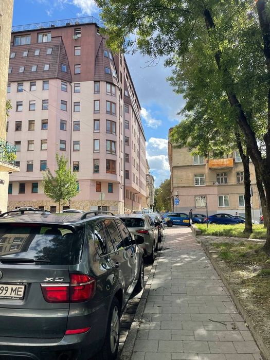 ОРЕНДА приміщення по вул Підмурна ЦЕНТР