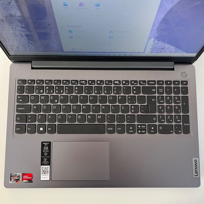 Computador Portátil Lenovo IdeaPad 3 Ryzen 7 12/256gb NVME 15.6"FHD c/carregador