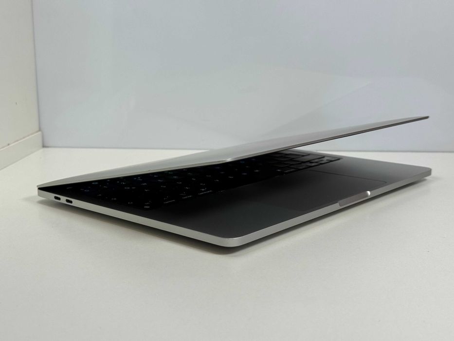 MacBook Pro 13 2022 M2 TouchBar 8GB RAM 256GB SSD Silver