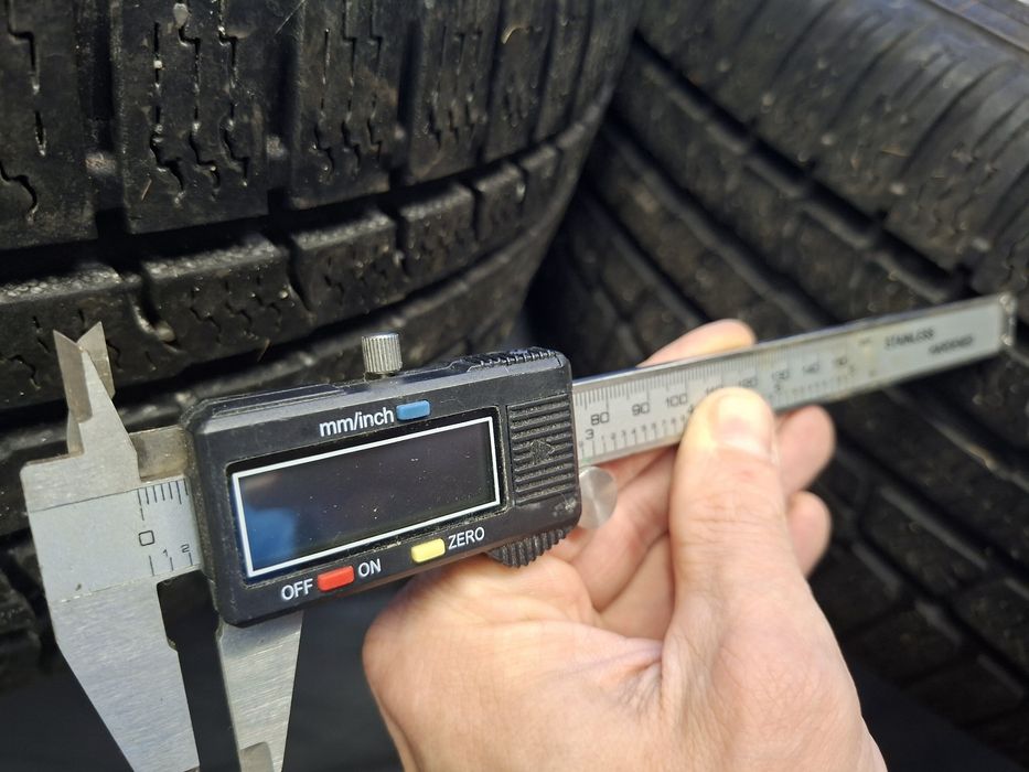 Felgi renault 7Jx17 5CH50 5x108 z oponami zimowymi