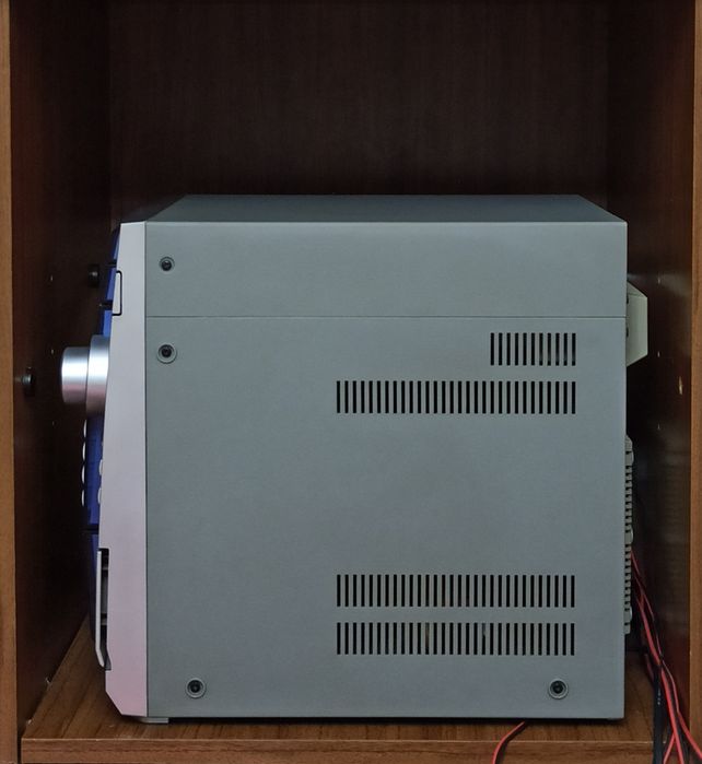 Музыкальный центр Samsung Max-L45 + пульт ДУ  ( колонки не продаются )