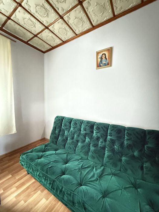 Продам 2 Будинки вул. Хотинська