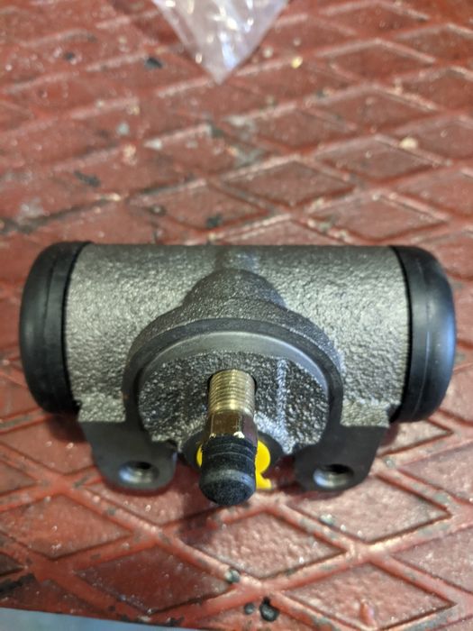 Гальмівні колодки та робочі гальмівні циліндри ПАЗ, ГАЗ