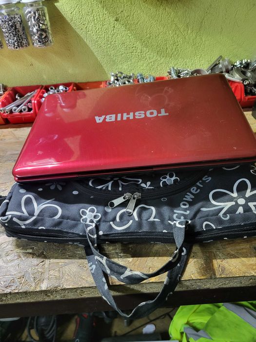 Sprzedam laptop toshiba