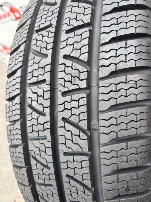 Шини  нові 235/65 R16C Pirelli зима 2025 рік