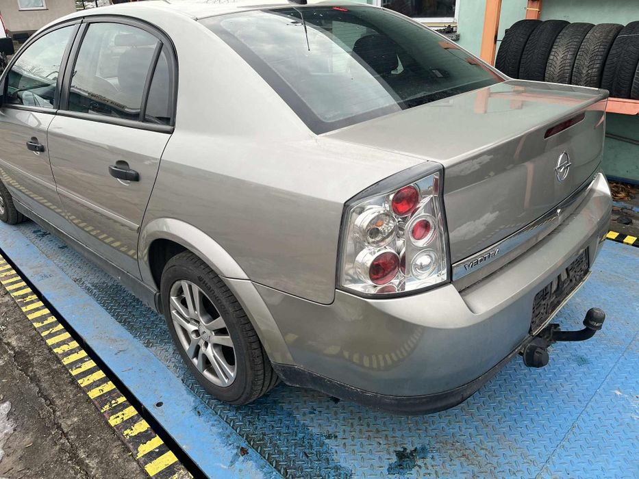 Lampa maska klapa drzwi vectra C Z158