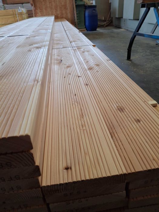 Taras deska tarasowa modrzew kanadyjski 28x145 kl. AB