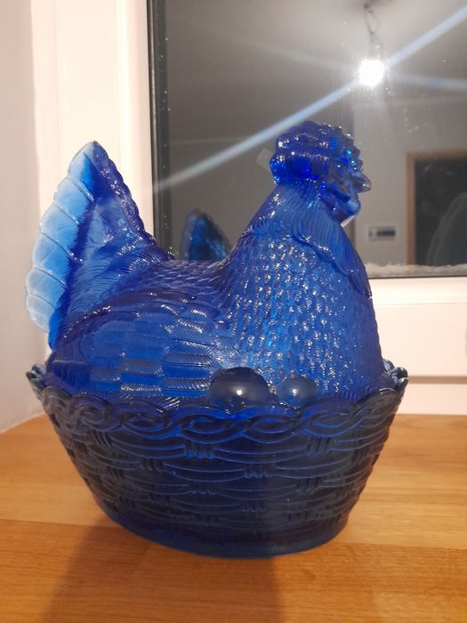 Szklana kura Ząbkowice